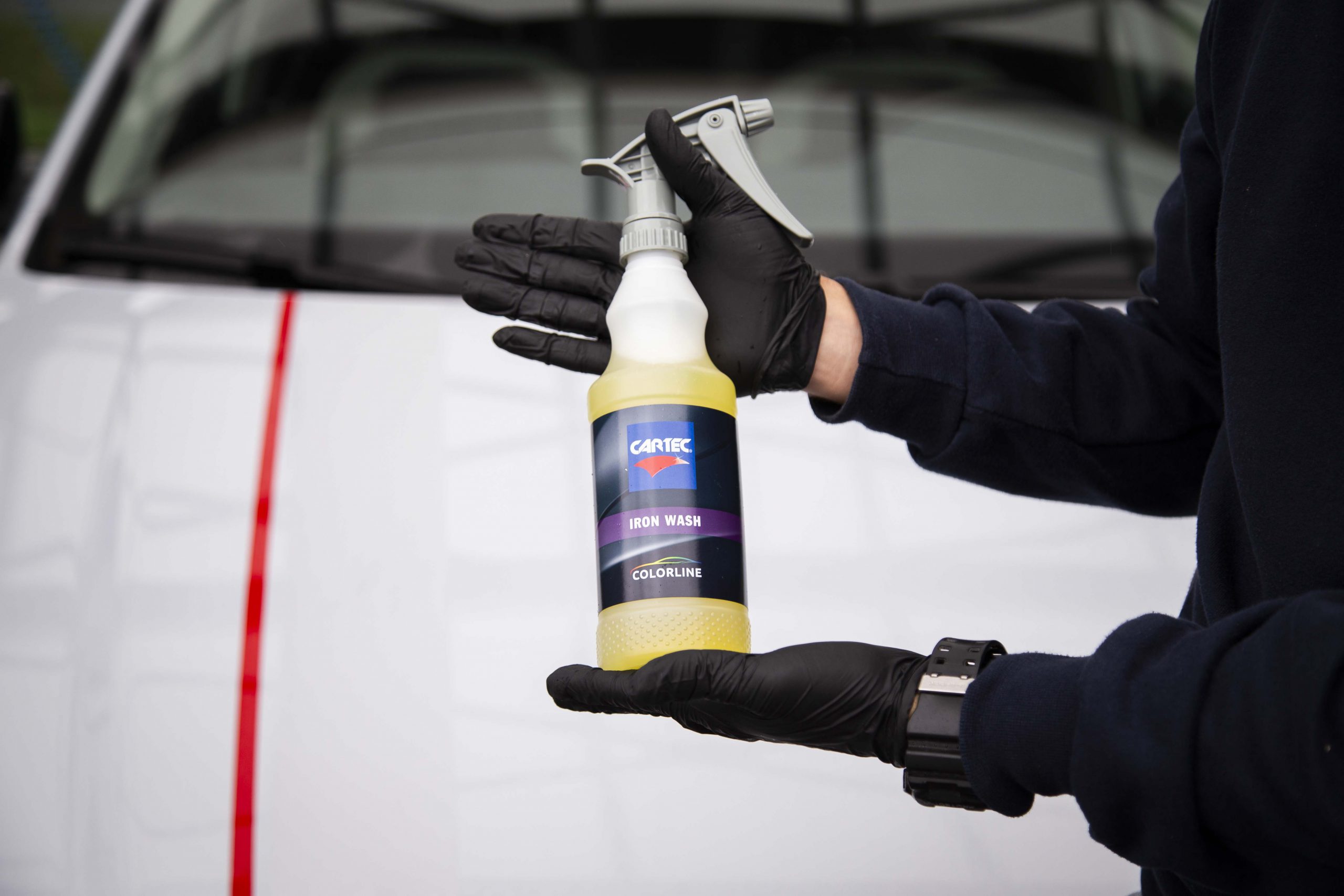Car exterior cleaning with the Essentials - Cartec World