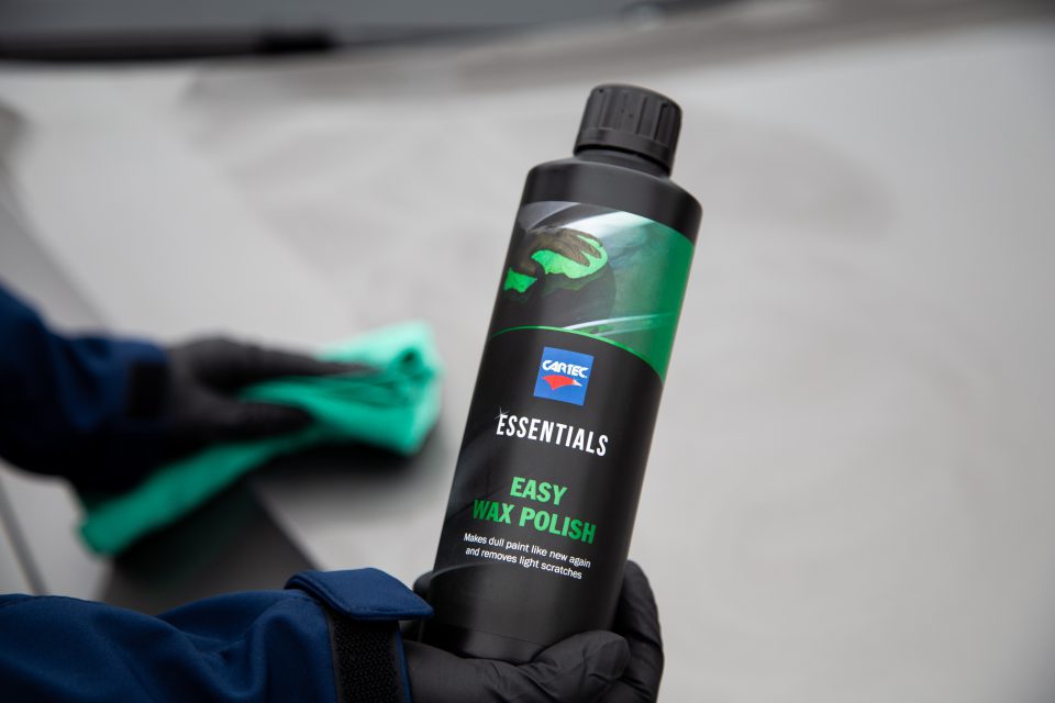 Car exterior care with the Essentials Cartec World